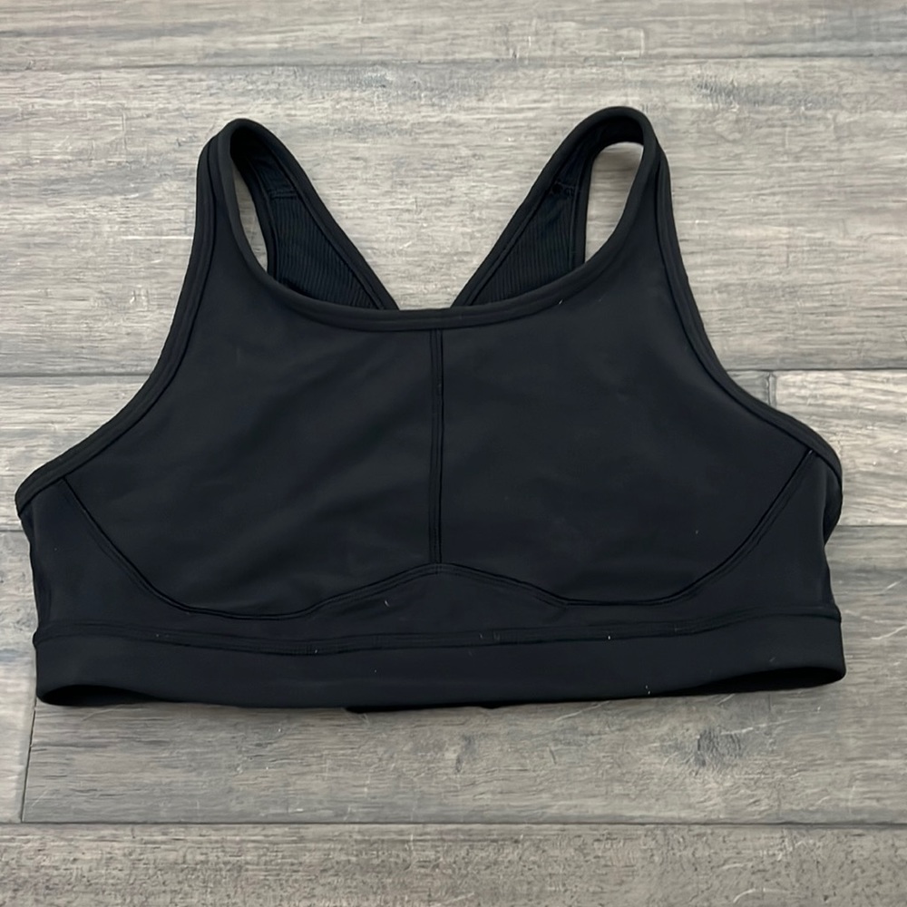 Athleta Sport Bra Small Keyhole Back Yoga Medium Support Athletic Workout Black